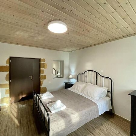 Villa Eftychia Serene Getaway With Hot Tub In A Quiet Location キサモス エクステリア 写真