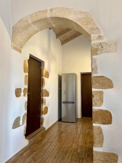Villa Eftychia Serene Getaway With Hot Tub In A Quiet Location キサモス エクステリア 写真