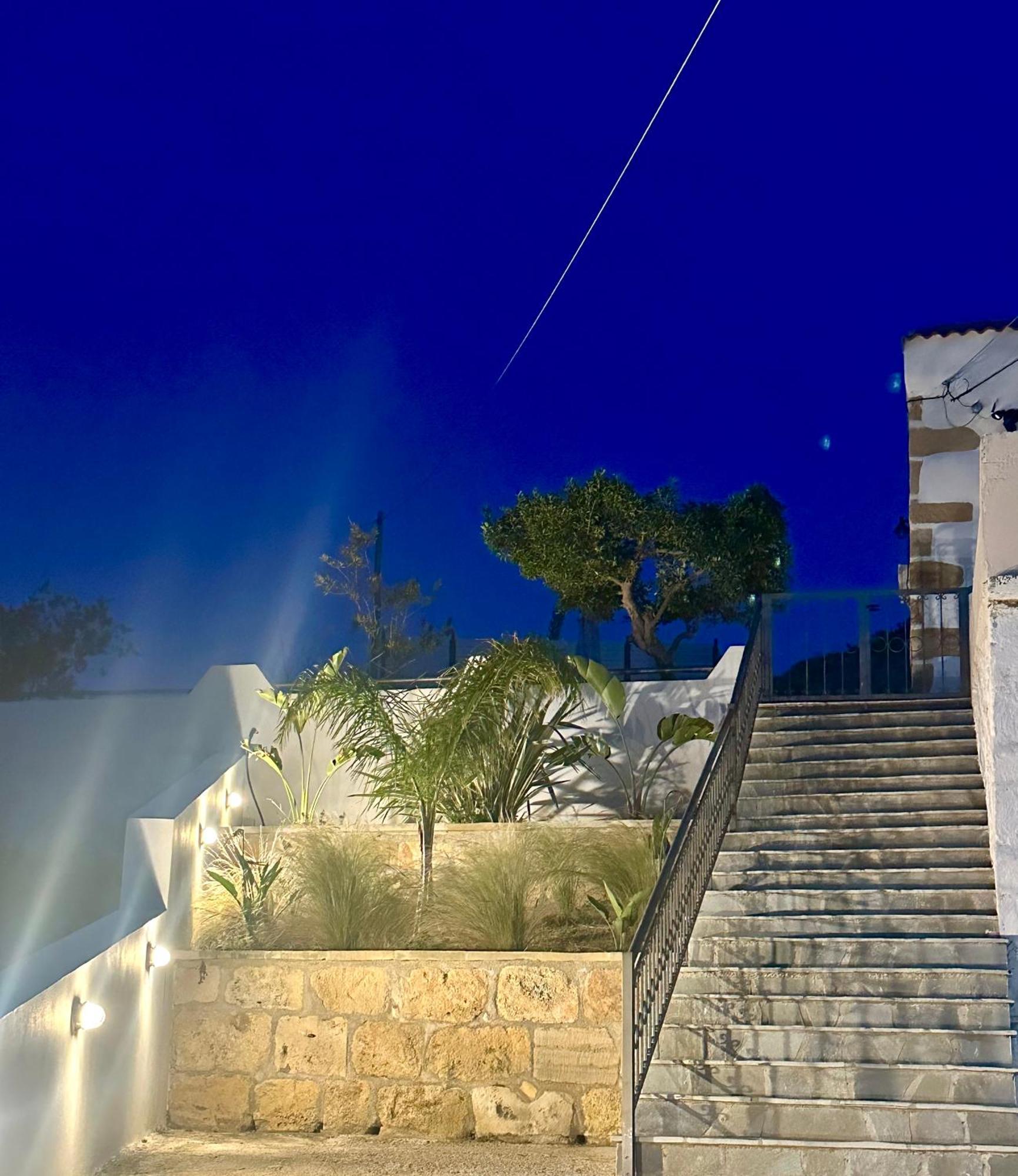 Villa Eftychia Serene Getaway With Hot Tub In A Quiet Location キサモス エクステリア 写真
