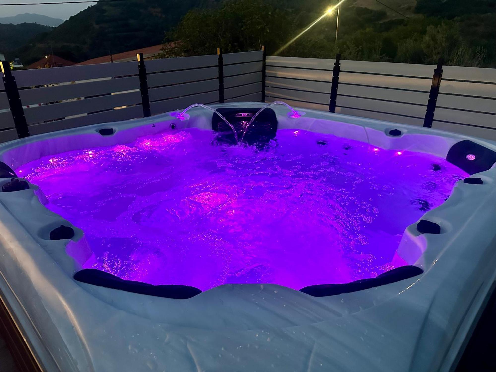 Villa Eftychia Serene Getaway With Hot Tub In A Quiet Location キサモス エクステリア 写真